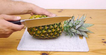 Как да се бели и нарязани ананас по различни начини