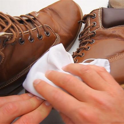 Как да се чисти обувки у дома