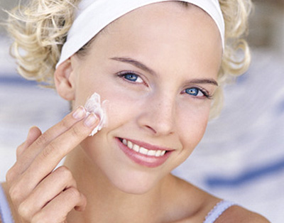 Как да използвате козметични мляко, грим и подстригване
