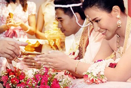 Как е сватбата в Тайланд, традиции и ритуали