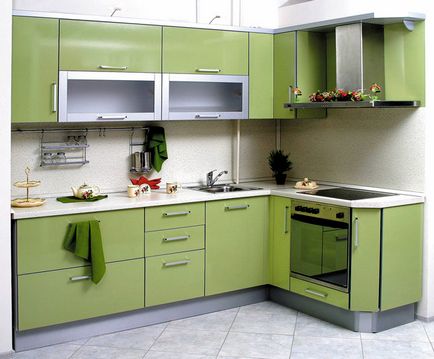 Как да се организира в кухнята и други мебели в една голяма и една малка кухня