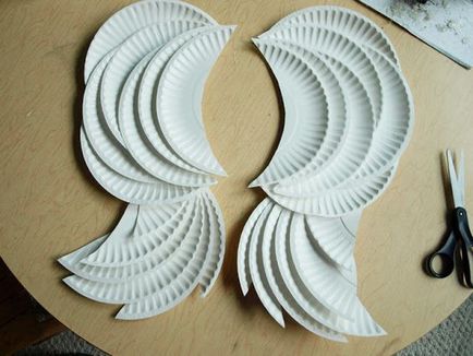 Как да си направим ангел крилата за детски костюм, изработен от хартия със собствените си ръце