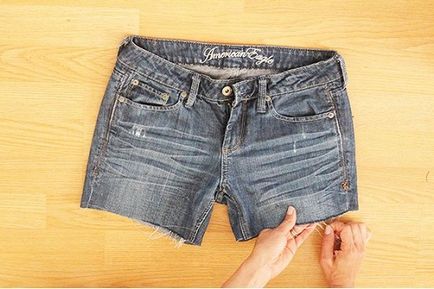 Как да си направим къси панталони дънки с ръцете си