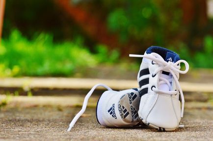 Как да се стягам маратонки Съвети със снимки - да завърже връзките на обувките правилно