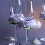 Как да се украсяват чашите на сватбата с ръце, кристали, колкото е възможно повече от красиво украсяват, украсяват