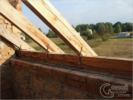 Как да инсталираме ферми на покрива - особено ребрата инсталация