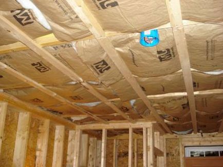 Как да се изолират тавани в банята, които материали, за да изберете за затопляне таван, стая строя