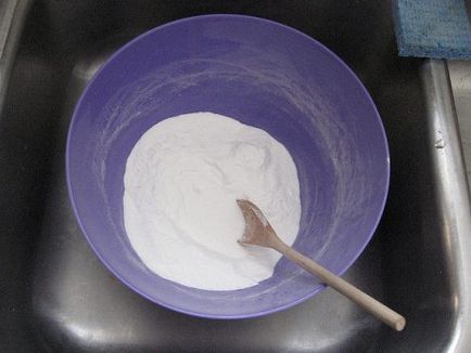 Как да се направи извод петна белина на прах, с бели дрехи