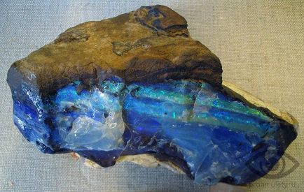 Opal каменни имоти, за каквито и да било признаци на зодиака подходящ