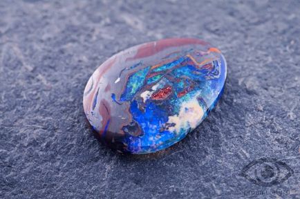 Opal каменни имоти, за каквито и да било признаци на зодиака подходящ