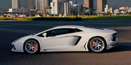 Lamborghini Aventador lp700-4 2016 цена, характеристики, снимки, тест драйв