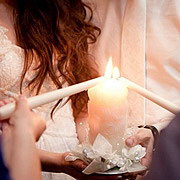 Rite предаване младоженци на дома на родителите - на традиции и ритуали