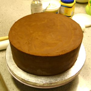 Cording торта както капак торта мастика