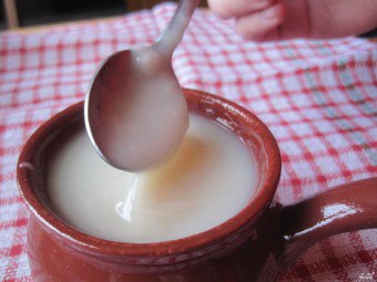 Получаване на желе у дома - мляко, овесено брашно, от задръстване