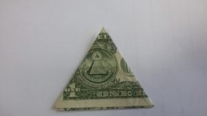 Привличането на пари (долари ние се обръщаме на триъгълника)