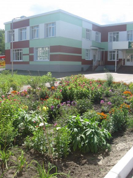 пейзаж проект на цветна леха в детска градина 