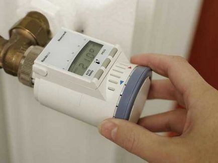 Регулатор на температурата на радиатора на потребителя отопление, термо-механични и електронни, правила за