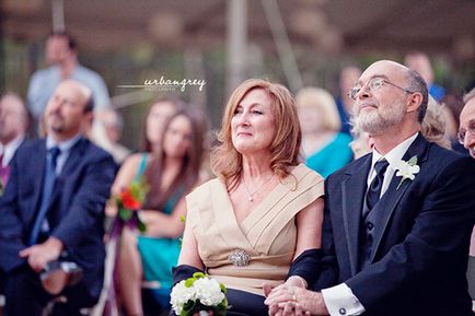 Родителите на булката и младоженеца на сватба