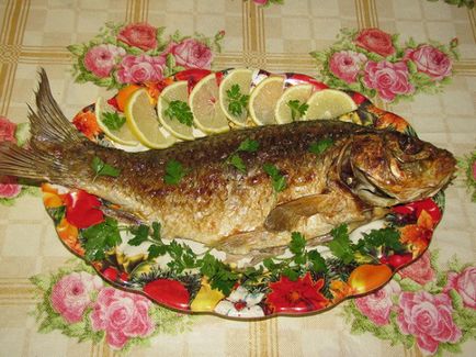 Шаран, печен в пещ за най-добрите рецепти за сочна и вкусна риба във фолио