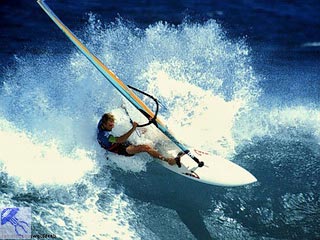 Сърфиране, уиндсърфинг, кайтсърфинг, уейкборд, Skimboarding и други водни спортове