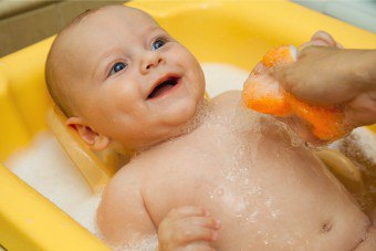 Влакната на новороденото - как да се получат по гръб, как да се чисти или премахване vellus коса