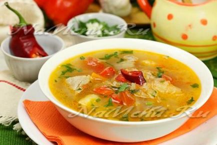 Зеле супа с прясно зеле, домати и чушки, рецепти