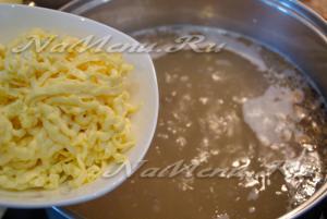 Сирене супа с гъби, рецепта с разтопено сирене