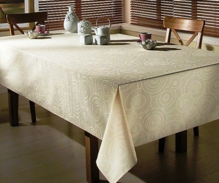 Покривка за маса със собствените си ръце - рязане и шиене