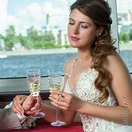 Сватба на лодка в София