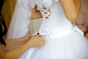 Сватбена рокля - с или без корсет