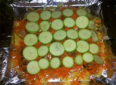 Свинско изпечен във фурната със зеленчуци