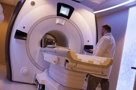 Хип съвместен MRI доказателства, които показват къде да се направи