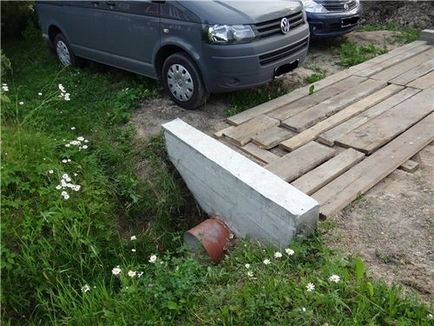 Тръбата в канавката на пристигането на избора на площадка, монтаж със собствените си ръце (проверка) Тръбата в канавката на пристигането на избора на площадка, монтаж със собствените си ръце
