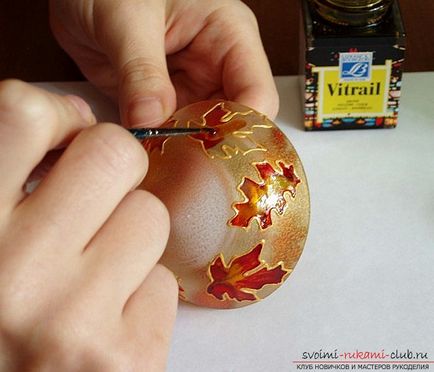 Невероятна техника на рисуване върху стъкло ще ви помогне да създадете разнообразие от красиви ръчно изработени, която ви
