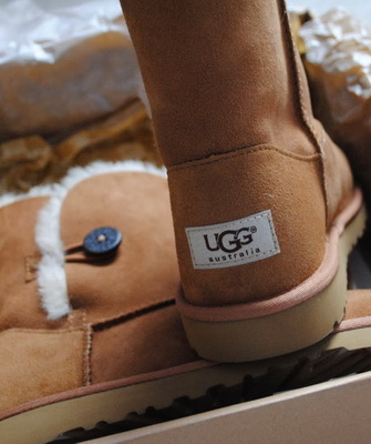 UGG 2016-2017 снимка модерни обувки да се носят с UGG ботуши през зимата в различни цветове