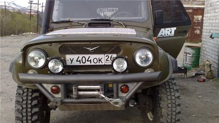 Подсилени броня УАЗ-469 с ръцете си