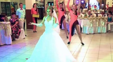 Видео булката пее на сватба младоженеца