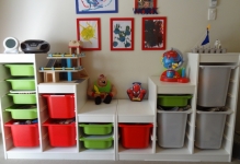 Съхраняване на играчки в детската стая, IKEA, кутии за предмети и система за шкаф със собствените си ръце, идеи като