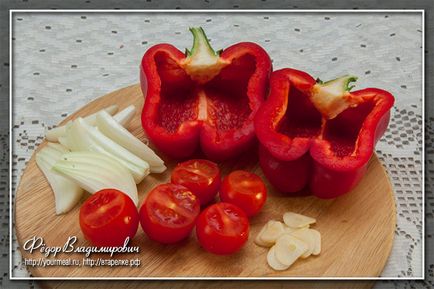 Печени чушки с домати, домашно приготвени рецепти