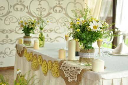 Как да украсят една маса сватба