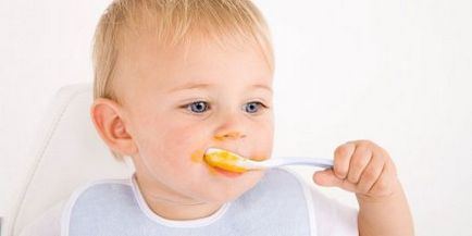 Как да се научи детето да яде всичко