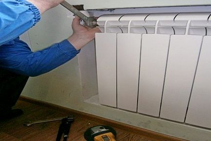 Как да инсталираме радиатора, подмените радиатора с ръцете си