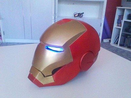 Как да се съберат Iron Man костюм