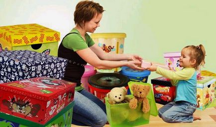Кутии за съхранение на играчки със собствените си ръце