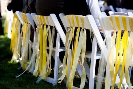Осъществяване столове за сватбата