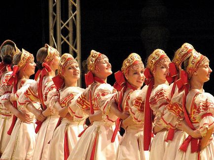 Как да танцуват български народни танци