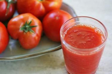 Защо доматен сок е полезен