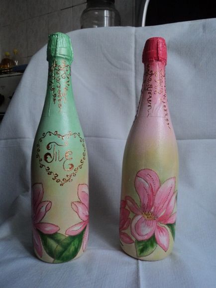 Дизайнът на бутилката с ръцете си