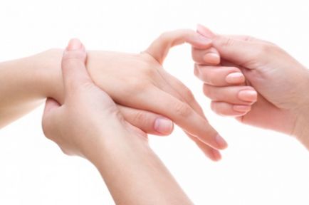 Полезно от масаж на ръцете и пръстите си красив маникюр - Доплащане на изображението