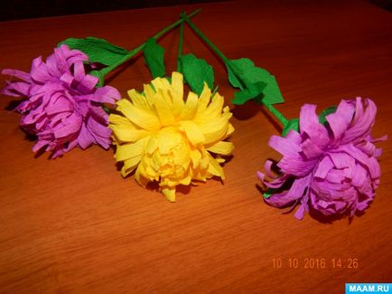 Aster цвете от гофрирана хартия
